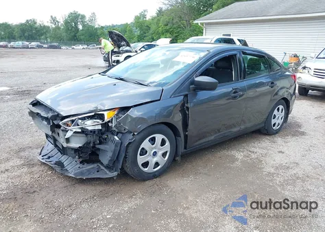 2016 Ford Focus S из США, поврежденный, VIN 1FADP3E26GL207998